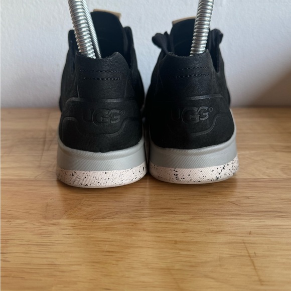 UGG Australia tye leather - Picture 3 of 4